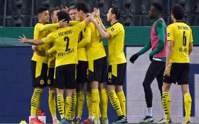 دورتموند يعلن غياب 3 لاعبين عن