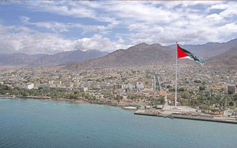 العقبة الخاصة تنفذ دورة منقذ مائي