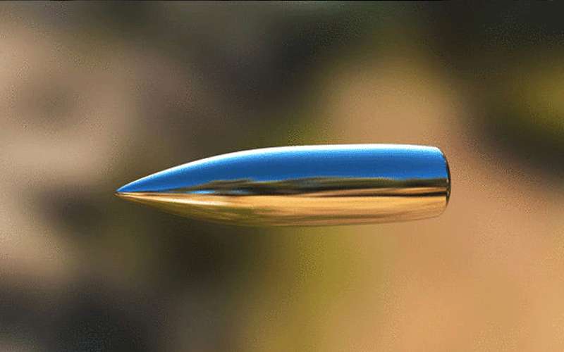 والد يرمي ابنه برصاصة في المفرق