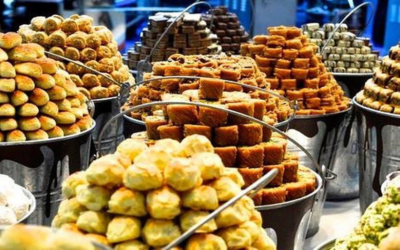 محال الحلويات مشمولة بقرار الدليفري