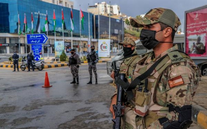 الجيش ينتشر على مداخل ومخارج المحافظات