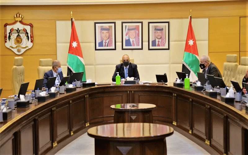 مجلس الوزراء يبحث استقالة وزير الصحة