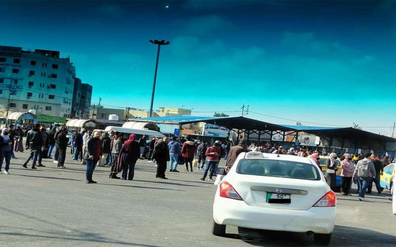 حافلات النقل العام تواصل اضرابها عن