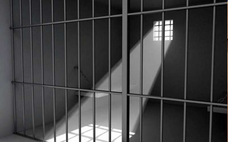 فرنسا: صاحب مطعم يعرض مساعدة سارقه