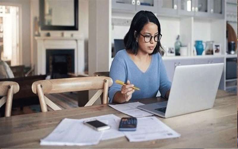 فخان تقع فيهما خلال العمل من