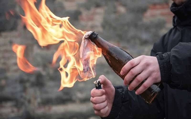 الأمن يرصد فيديوهات لتصنيع زجاجات المولوتوف