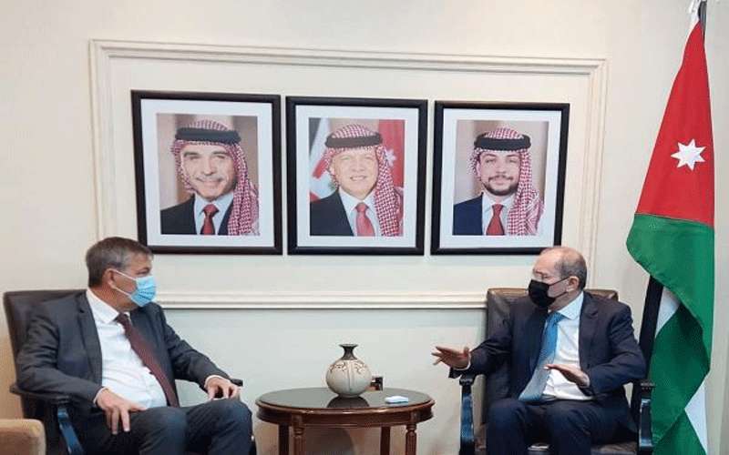 الأردن يحذر من تبعات عدم توفر