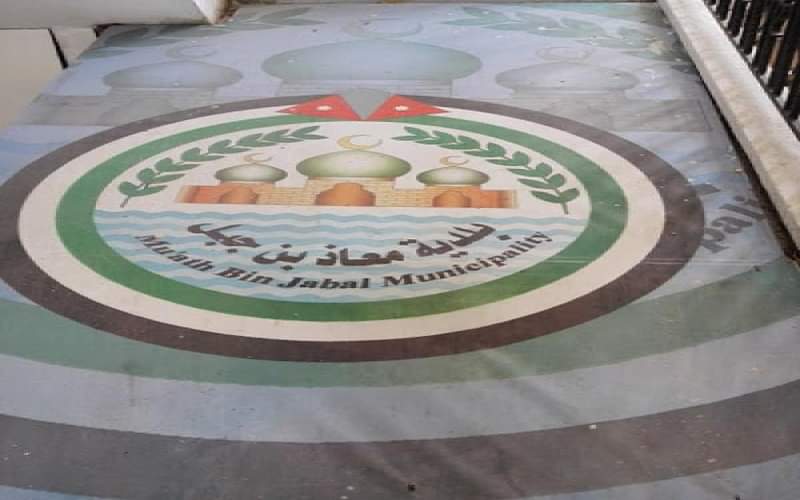 تحقيق بضبط آليتين لبلدية معاذ تنفذان