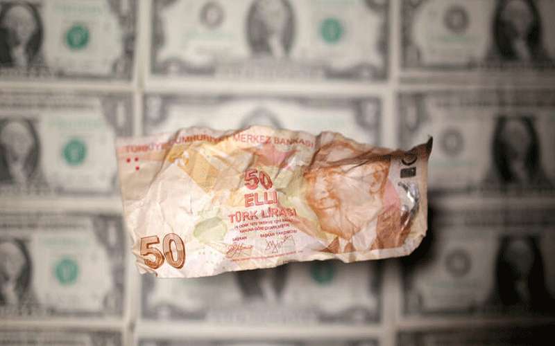 بورصة اسطنبول تعلق التداول بعد انهيار