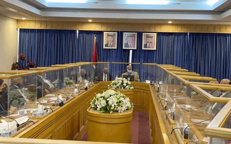الحمارنة: اجتماعات مع الاشغال للوصول إلى