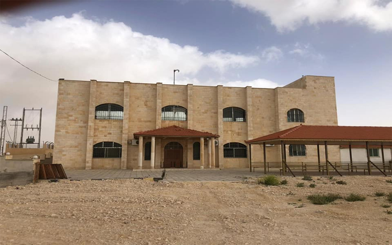 بالصور.. رئيس بلدية جبل بني حميدة