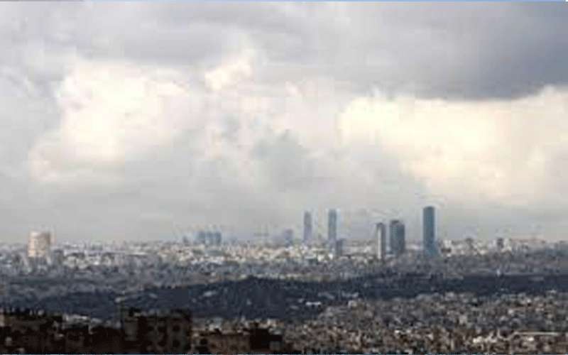 طقس غائم وبارد في أغلب المناطق