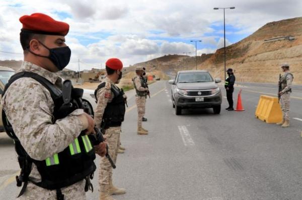 الجيش ينتشر على مداخل ومخارج محافظات