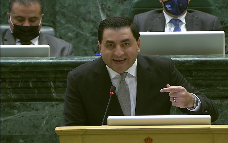 النائب فريحات: صلينا الفجر في المسجد