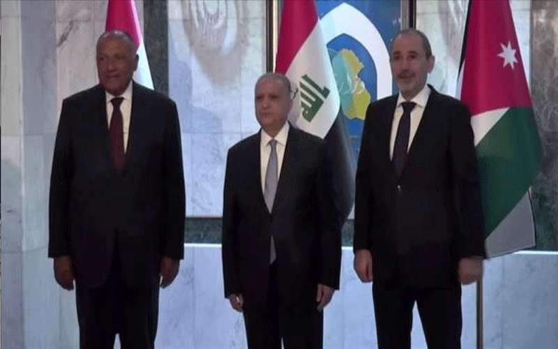 وزراء خارجية الأردن ومصر والعراق يجتمعون