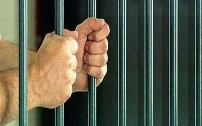 ضبط شخص خالف تعليمات الحجر المنزلي