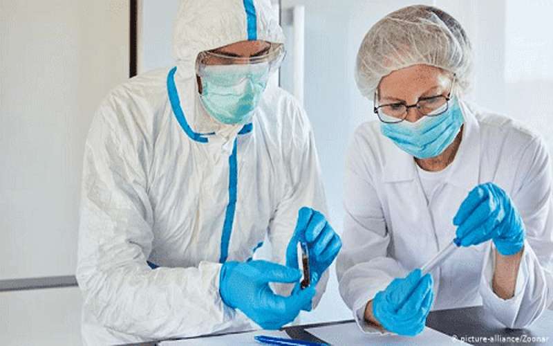 حصيلة إصابات كورونا بالعالم تتجاوز 130