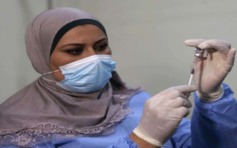 وزارة الصحة تبدأ باعطاء المطعوم الروسي