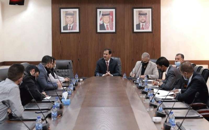 التعليم النيابية تستمع لمطالب طلبة الطب