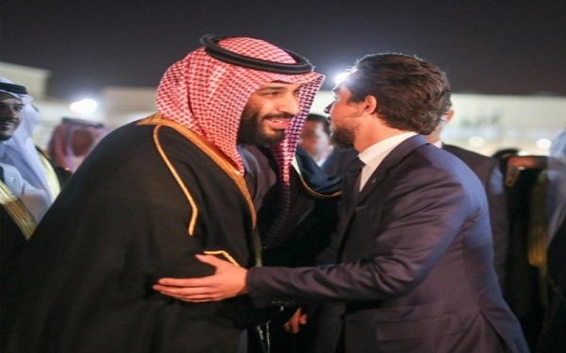 ولي العهد يتلقى اتصالا هاتفيا من