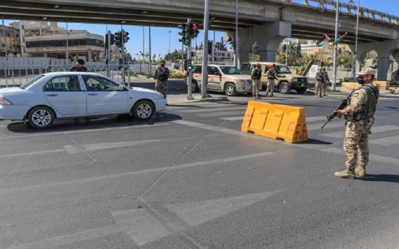 الجيش ينتشر على مداخل ومخارج محافظات