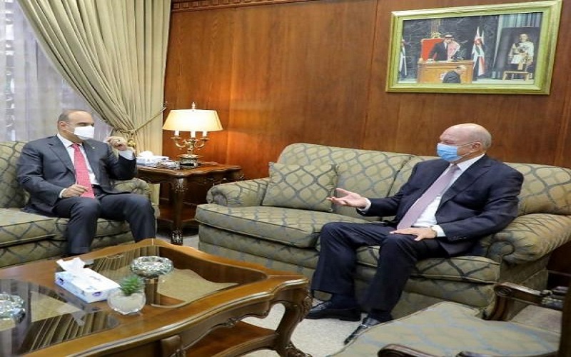لقاء مغلق بين الخصاونة والأعيان الاثنين