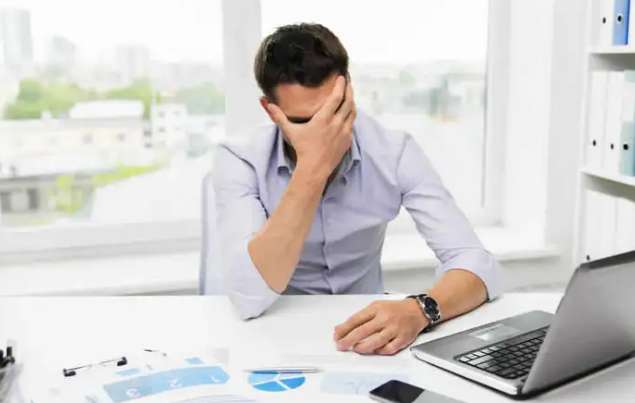 تصيبك بالشلل.. عادات يومية عليك الحذر