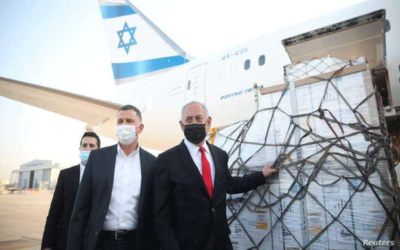 فايزر تهدد إسرائيل بتحويل شحناتها لدول