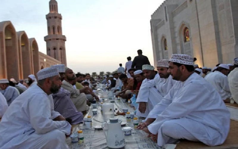 سلطنة عمان: رمضان الاربعاء