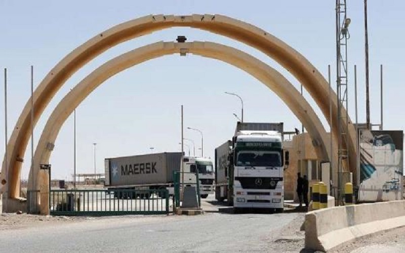 العراق يستأنف العمل بـالترانزيت إلى الأردن