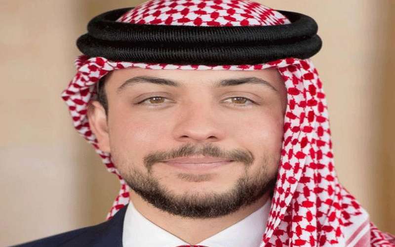 ولي العهد يحتفي بيوم العلم