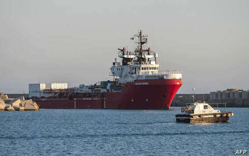 جثث طافية بالمتوسط بعد انقلاب قارب