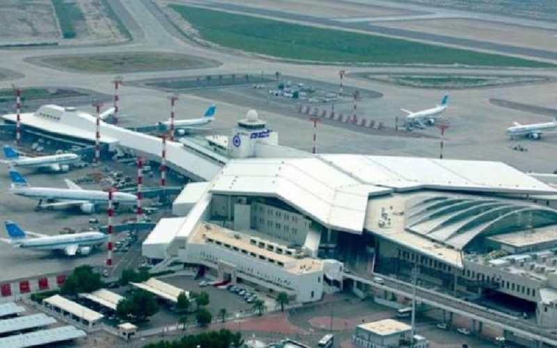 إيران والكويت توقفان رحلاتهما الجوية من