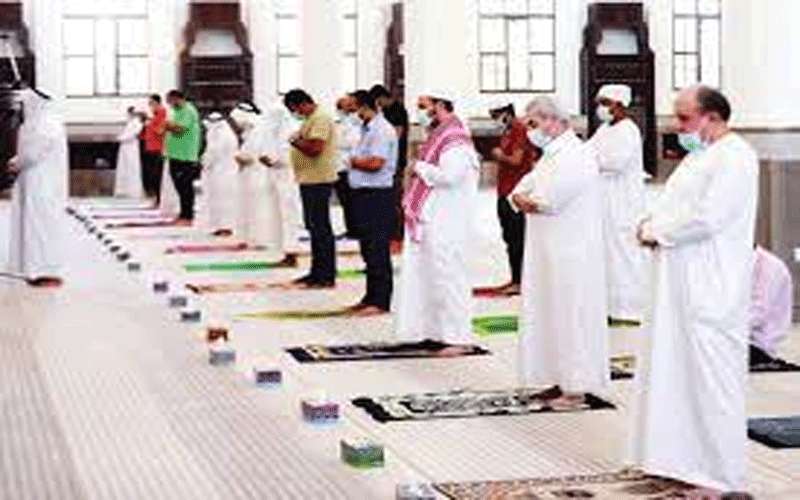 الخلايلة: السماح بأداء صلاة التراويح قد