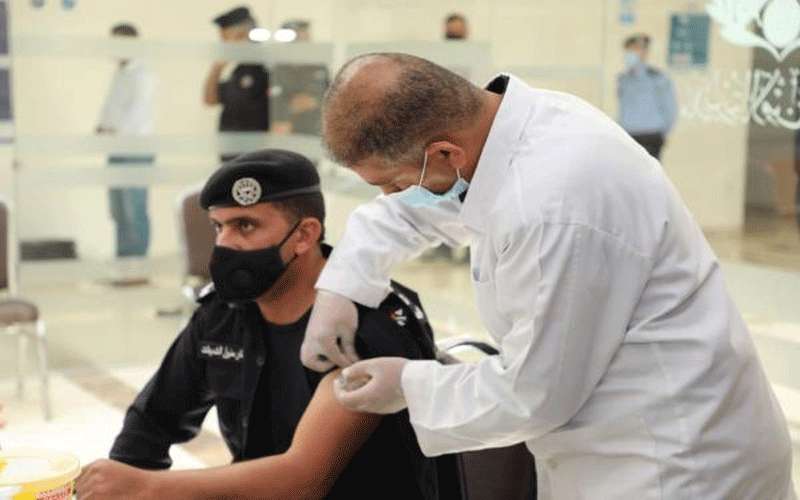 مديرية الأمن العام تواصل حملة إعطاء