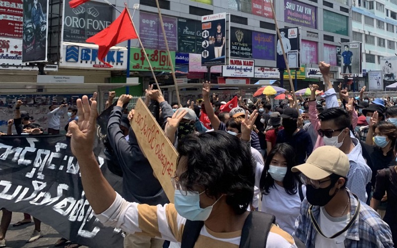 نشطاء يدعون إلى حملة مقاطعة للحكومة