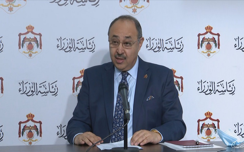 الحكومة توقف حظر الجمعة وتستمر بالحظر
