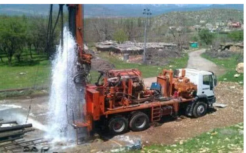 ما قصة حفر آبار خان الزبيب