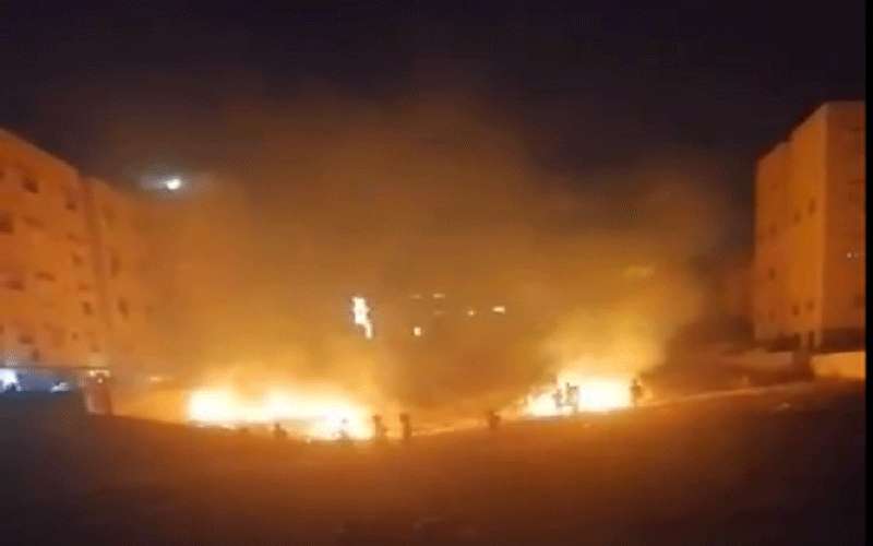 حريق اعشاب جافة في الزرقاء