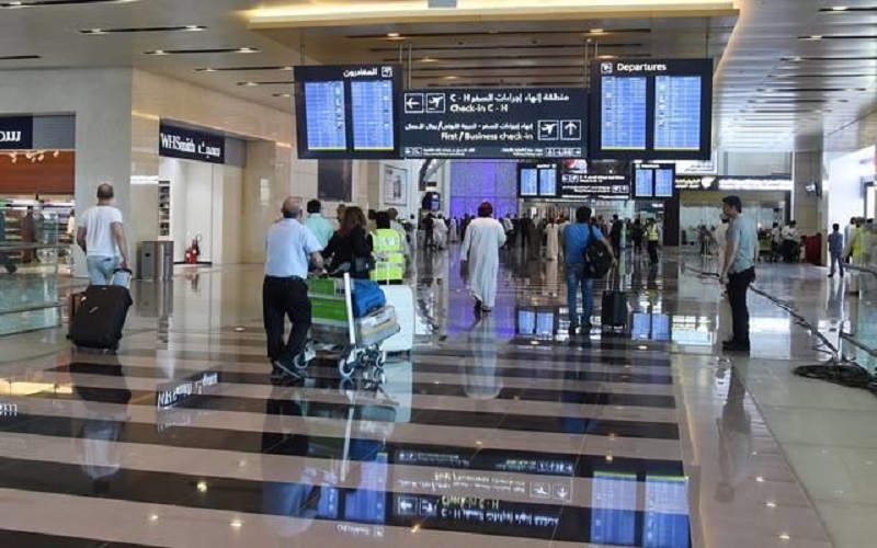 عمان تمدد تعليق دخول القادمين إليها