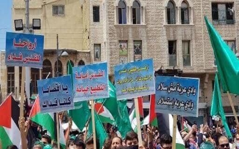 المئات في وقفة نصرة للمسجد الأقصى