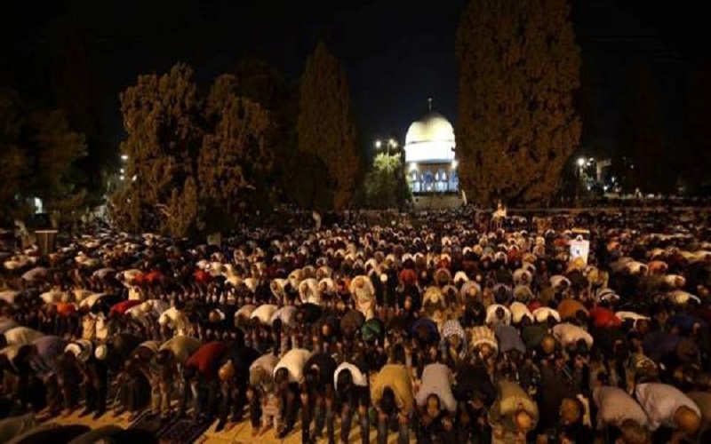 أوقاف القدس تدعو إلى مواصلة الاعتكاف