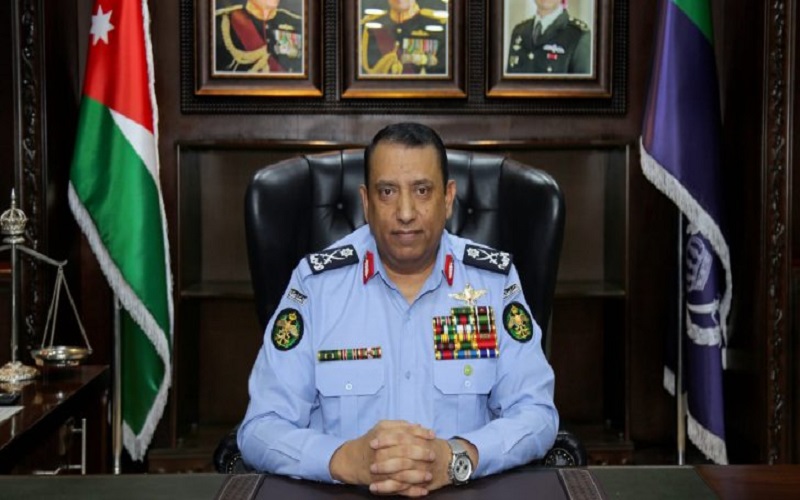 بطاقة من الحواتمة إلى أفراد الأمن