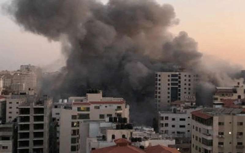 آثار غازات سامة على شهداء في