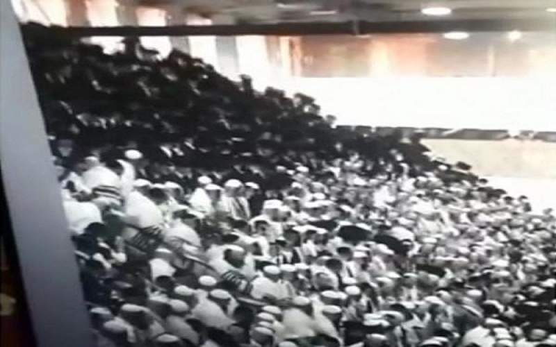 قتلى وجرحى بانهيار مدرج في كنيس