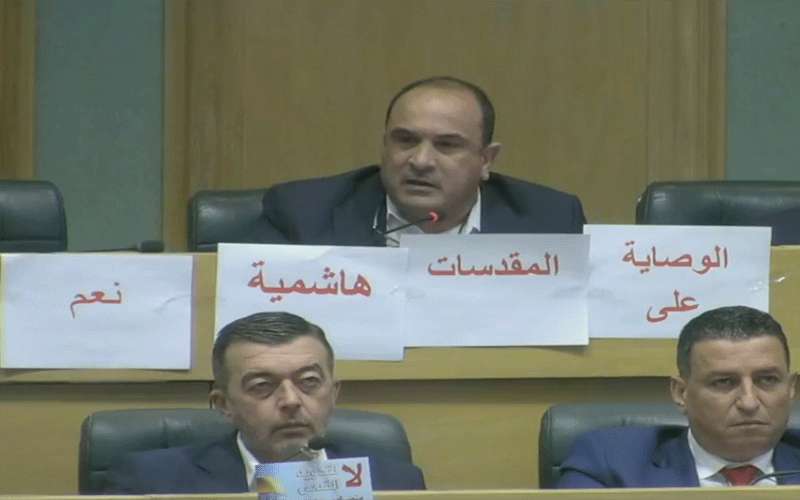 العياصرة للصفدي: لا تتحول لباحث