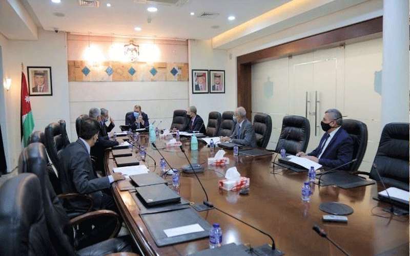 مخالفات بترقية موظفين لوظائف قيادية