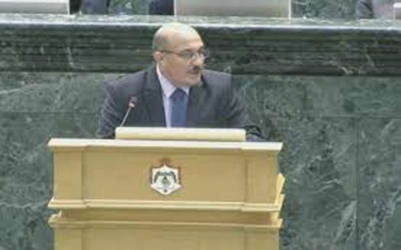 الذنيبات: القضية أكبر من زميل خانه