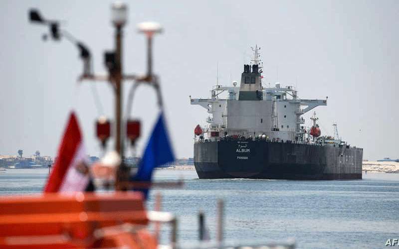 غرق سفينة خدمات بترولية في مصر