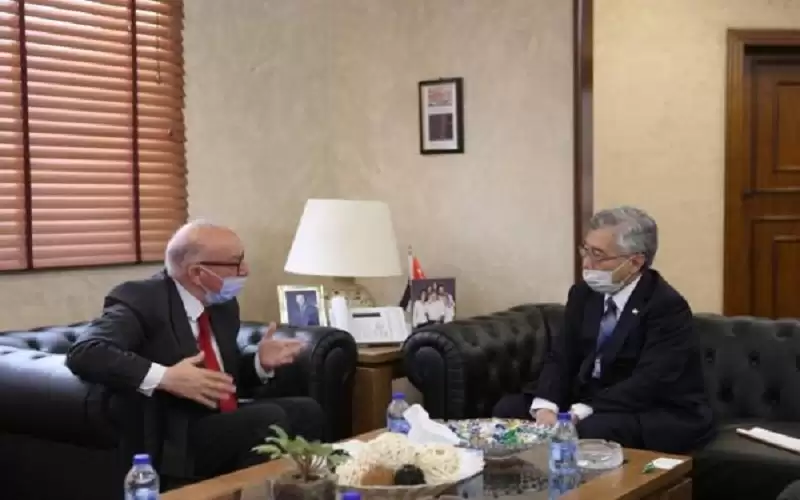 وزير الأشغال يستقبل السفير الياباني